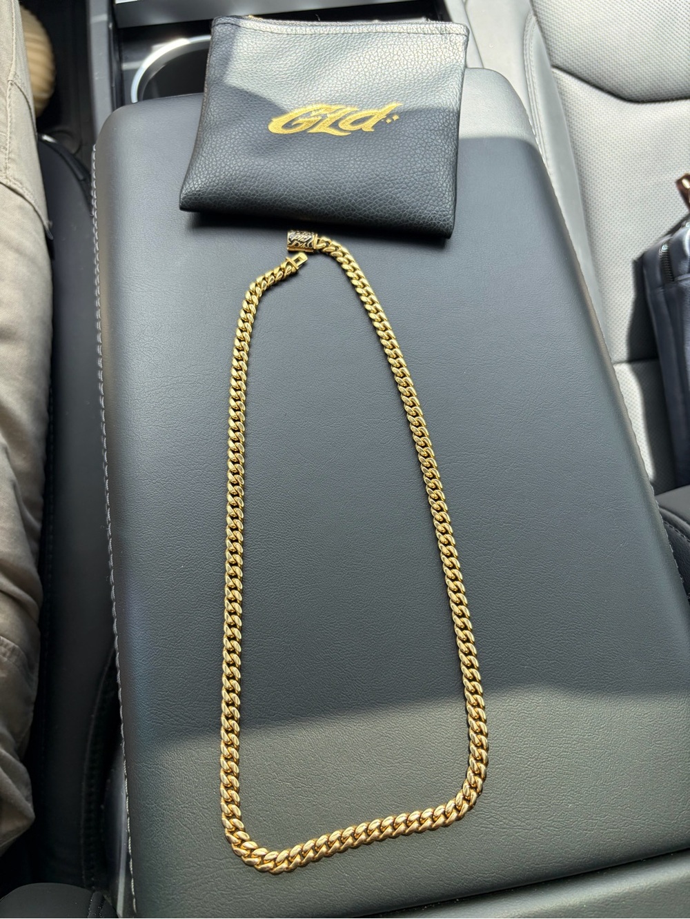 Cuban Link Gold Chain Necklace - Gold Tone